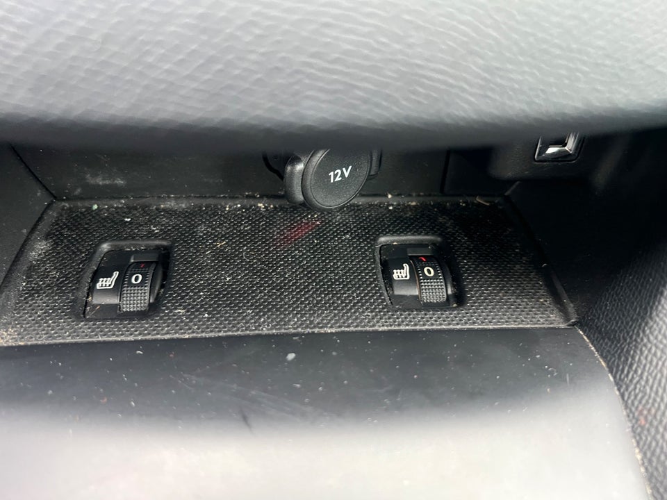 Peugeot 308 1,6 BlueHDi 120 Allure Sky 5d