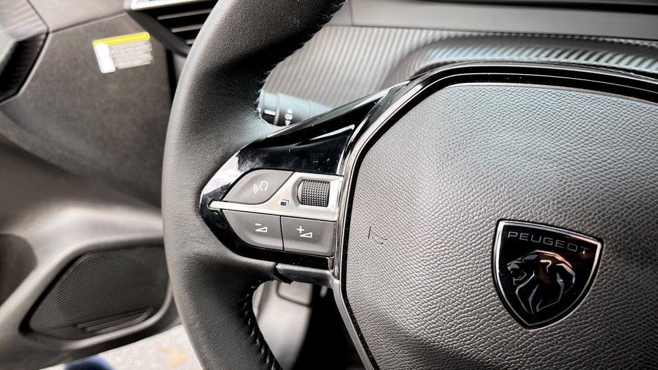 Peugeot e-208 50 Style 5d