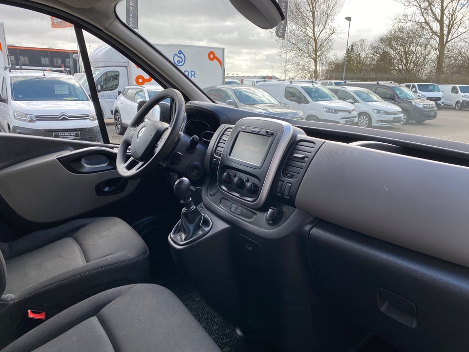 Renault Trafic T29 2,0 dCi 120 L2H1