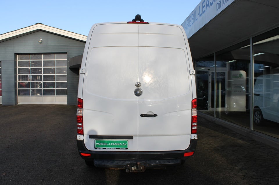 Mercedes Sprinter 319 3,0 CDi R2 Kassevogn aut. 6d