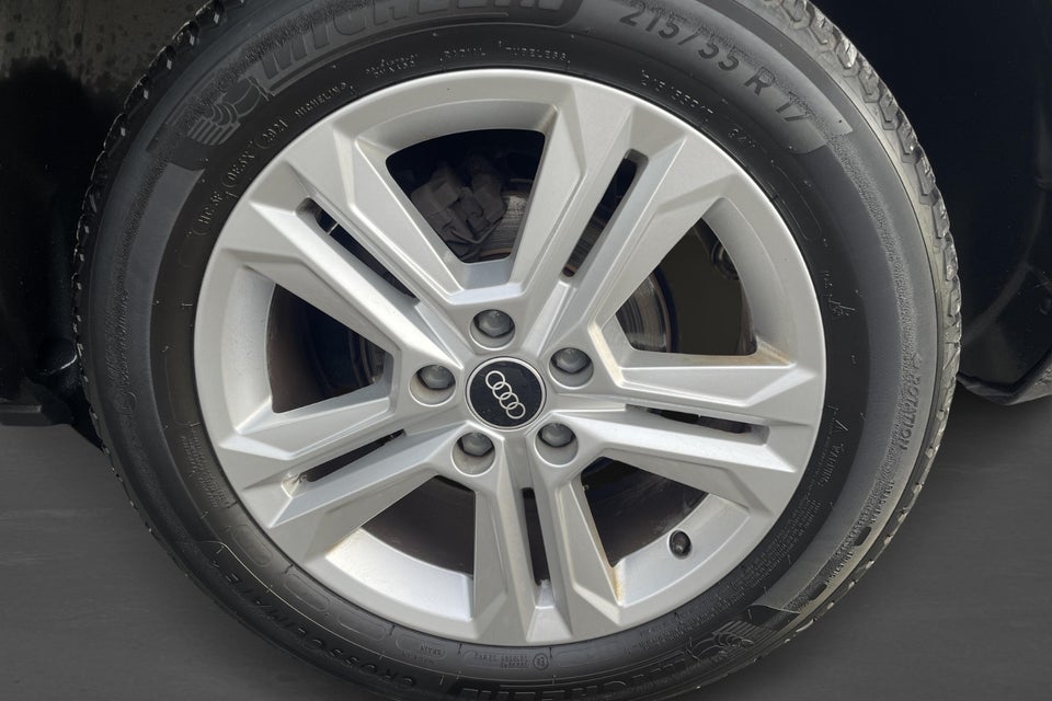 Audi Q2 35 TFSi Prestige S-tr. 5d