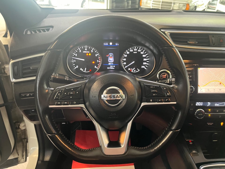 Nissan Qashqai 1,3 Dig-T 160 Tekna+ 5d