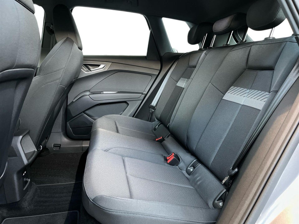 Audi Q4 e-tron 45 Progress quattro 5d