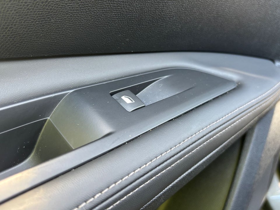 Peugeot 3008 1,2 e-THP 130 Allure EAT6 5d