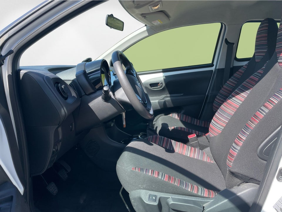 Citroën C1 1,0 VTi Shine 5d