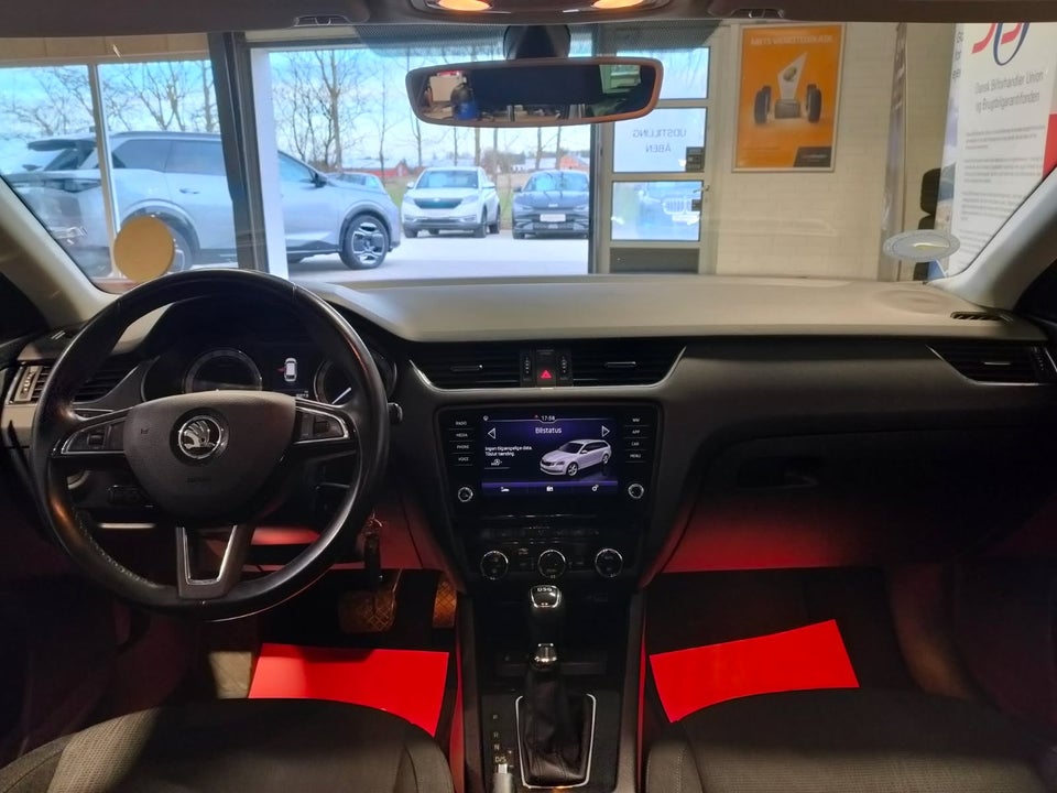 Skoda Octavia 2,0 TDi 150 Business Line Combi DSG 5d