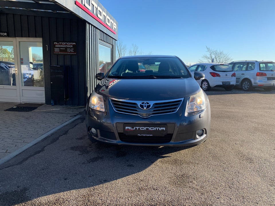 Toyota Avensis 2,0 VVT-i T3 stc. E-CVT 5d