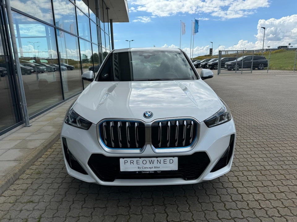 BMW iX1 xDrive30 M-Sport 5d