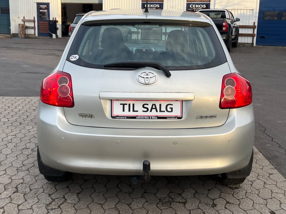 Toyota Auris 1,6 Luna 5d