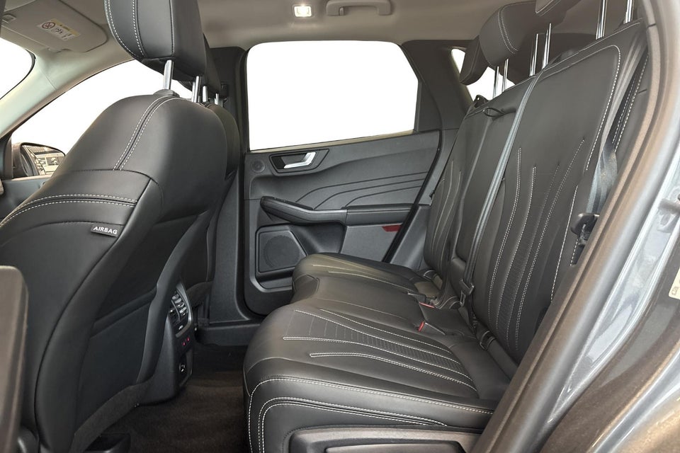 Ford Kuga 2,5 PHEV Vignale CVT 5d