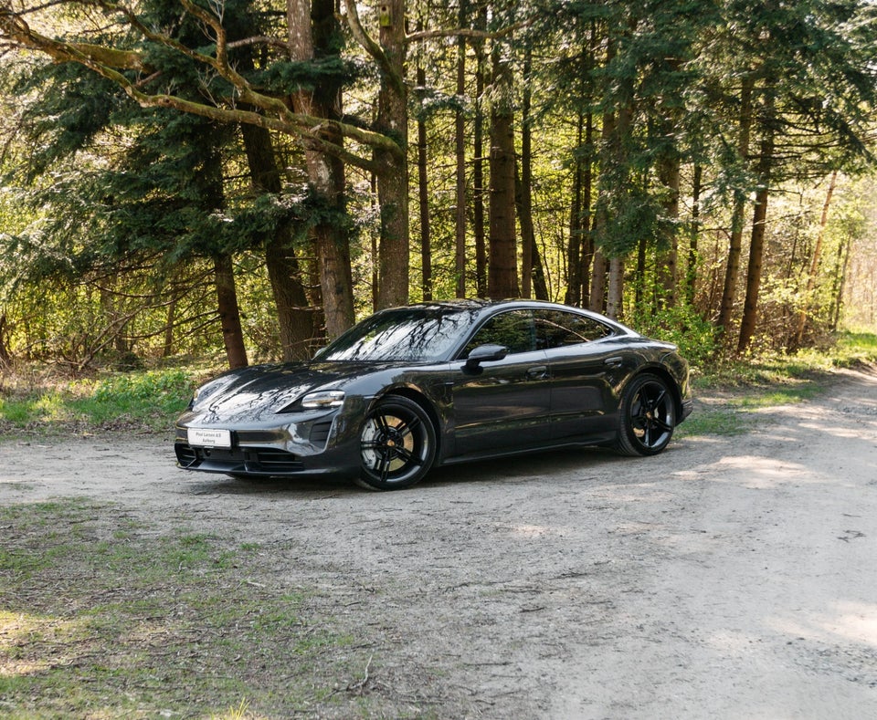 Porsche Taycan Turbo 4d