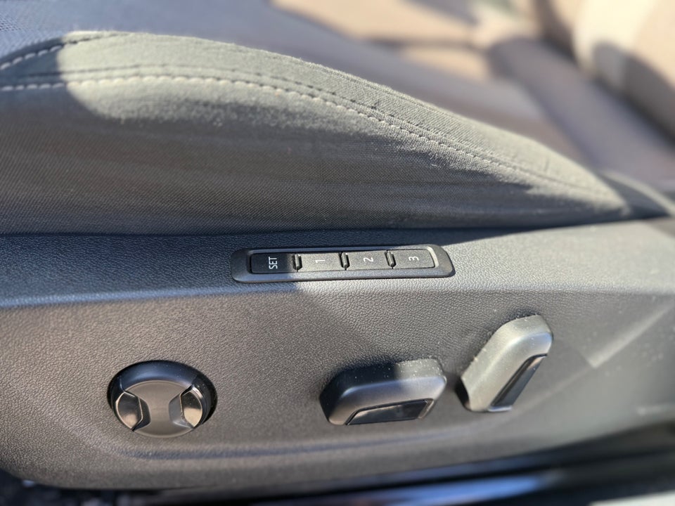 Skoda Enyaq 80 iV Lodge 5d