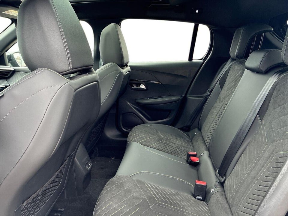 Peugeot e-208 54 GT Pack 5d