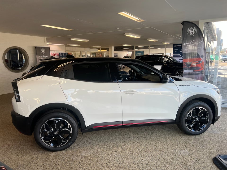 Alfa Romeo Junior Elettrica Speciale 5d