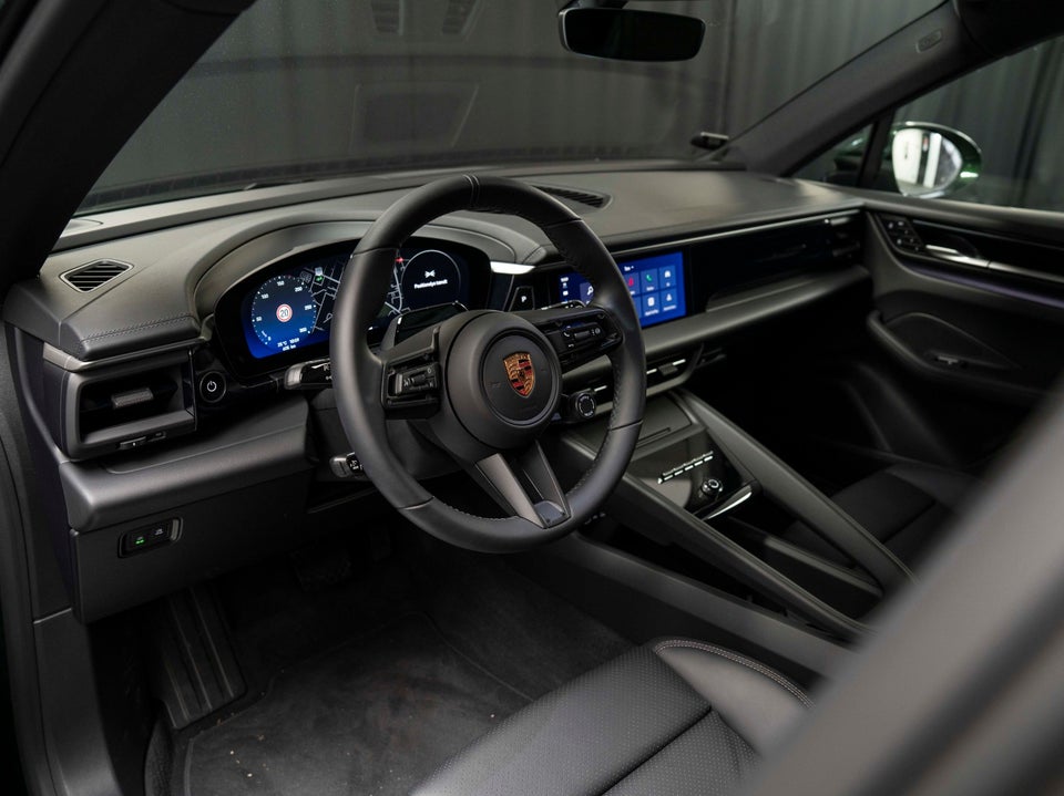 Porsche Macan 4 5d