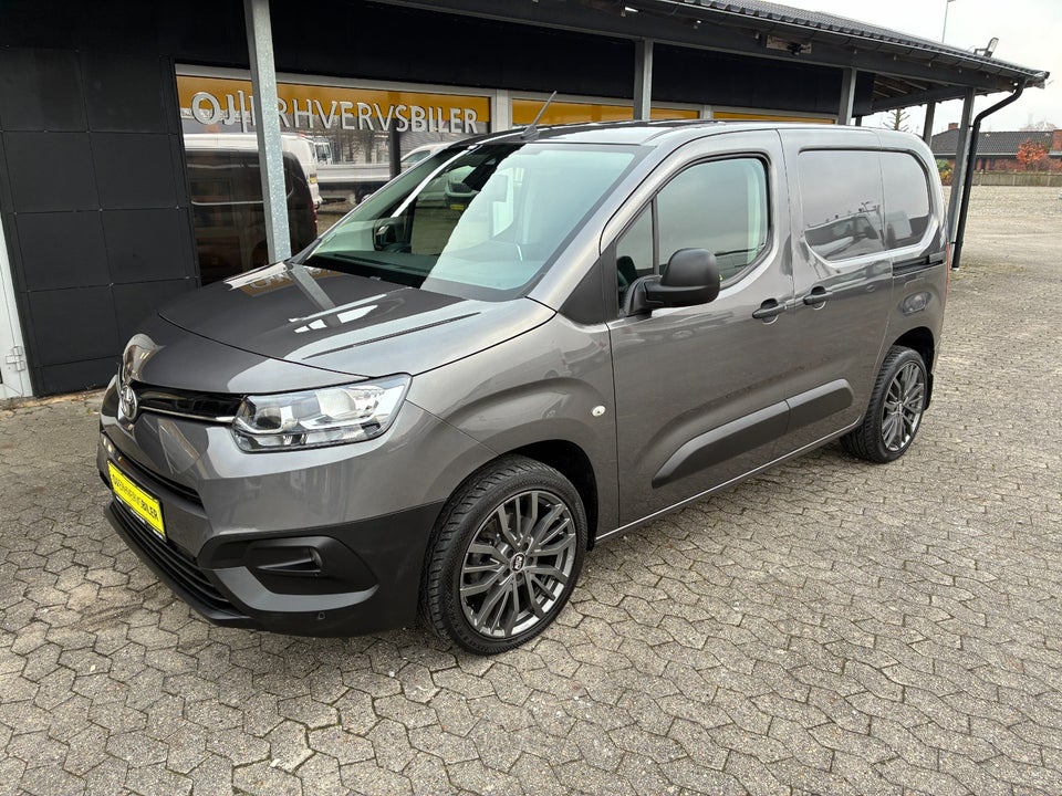 Toyota ProAce City 1,5 D 102 Medium Comfort 6d