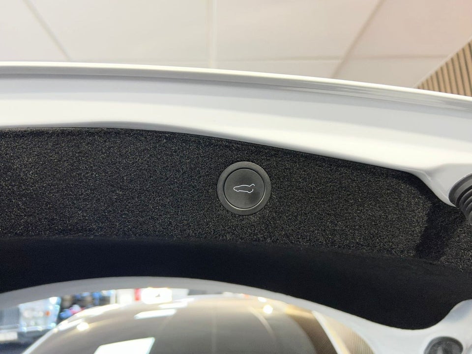 Tesla Model 3 RWD 4d