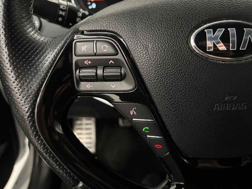 Kia Ceed 1,6 CRDi 136 GT-Line Limited 5d