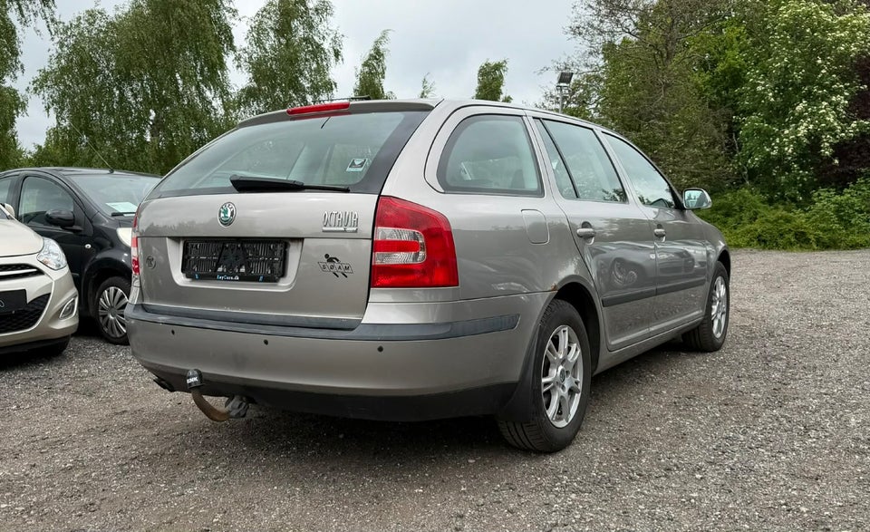 Skoda Octavia 1,8 TSi 160 Ambiente 5d