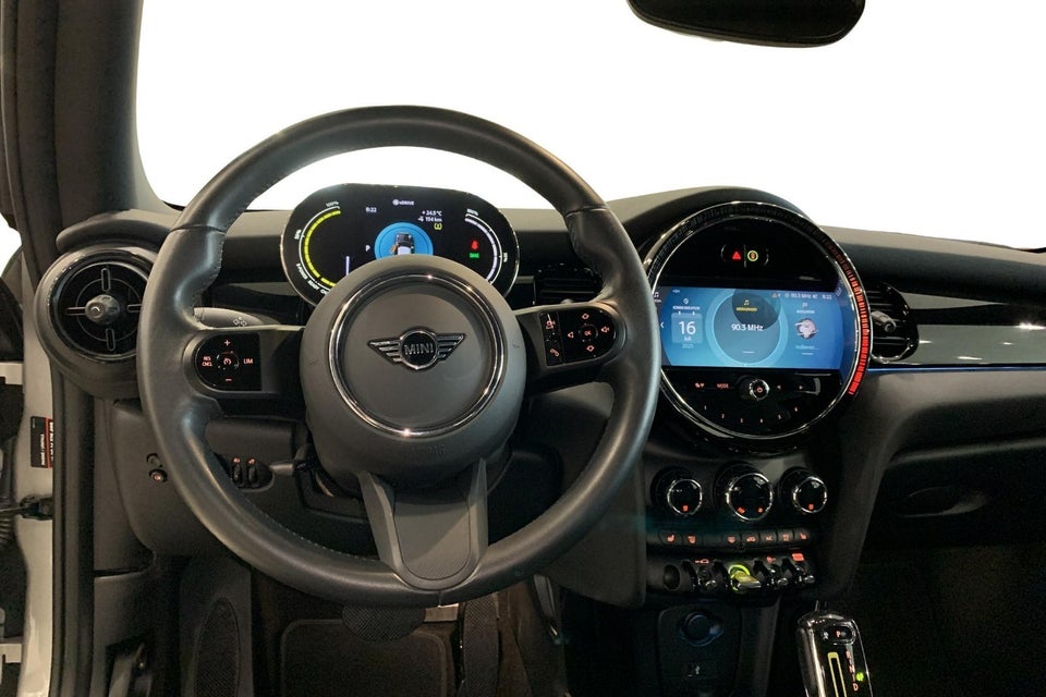 MINI Cooper SE Classic Trim 3d