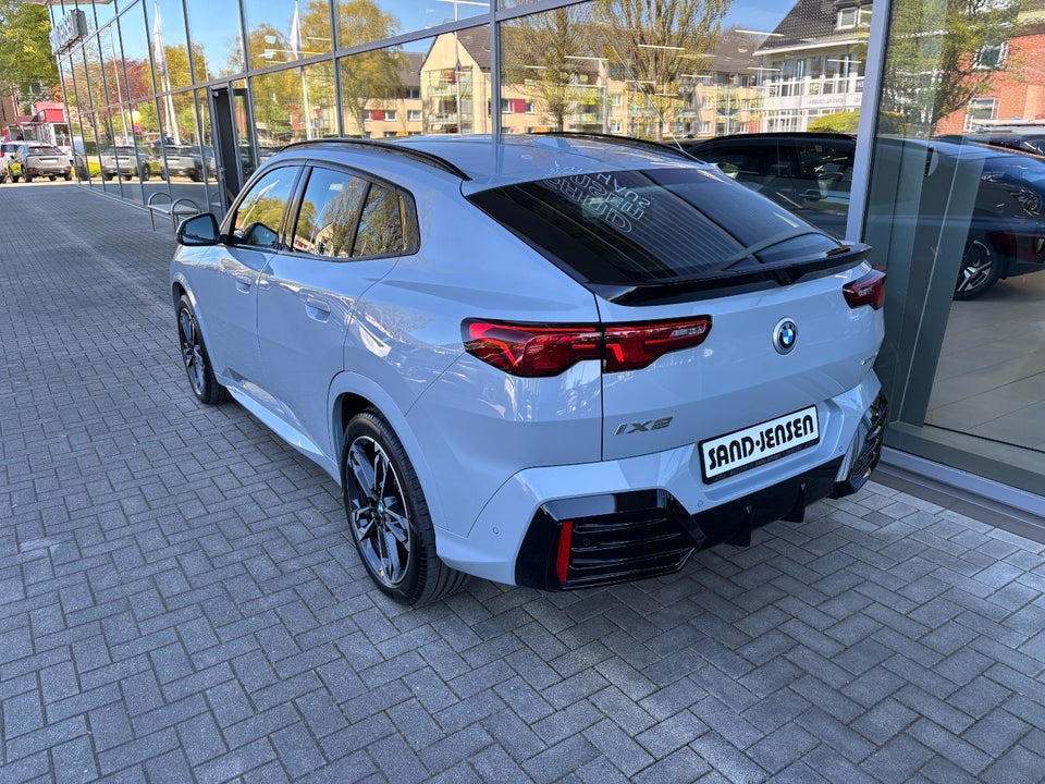 BMW iX2 eDrive20 M-Sport Premium 5d