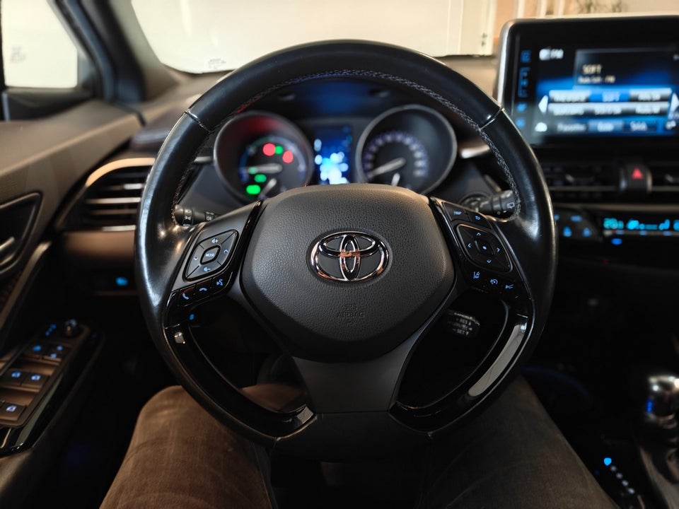 Toyota C-HR 1,8 Hybrid C-HIC CVT 5d