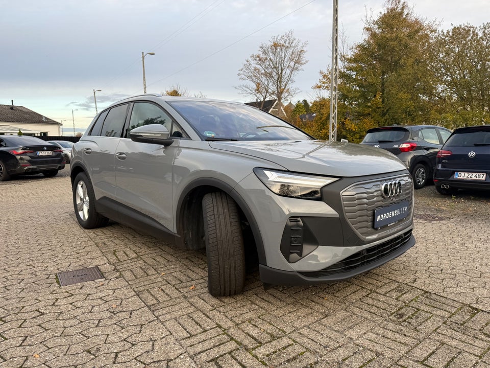 Audi Q4 e-tron 45 quattro 5d