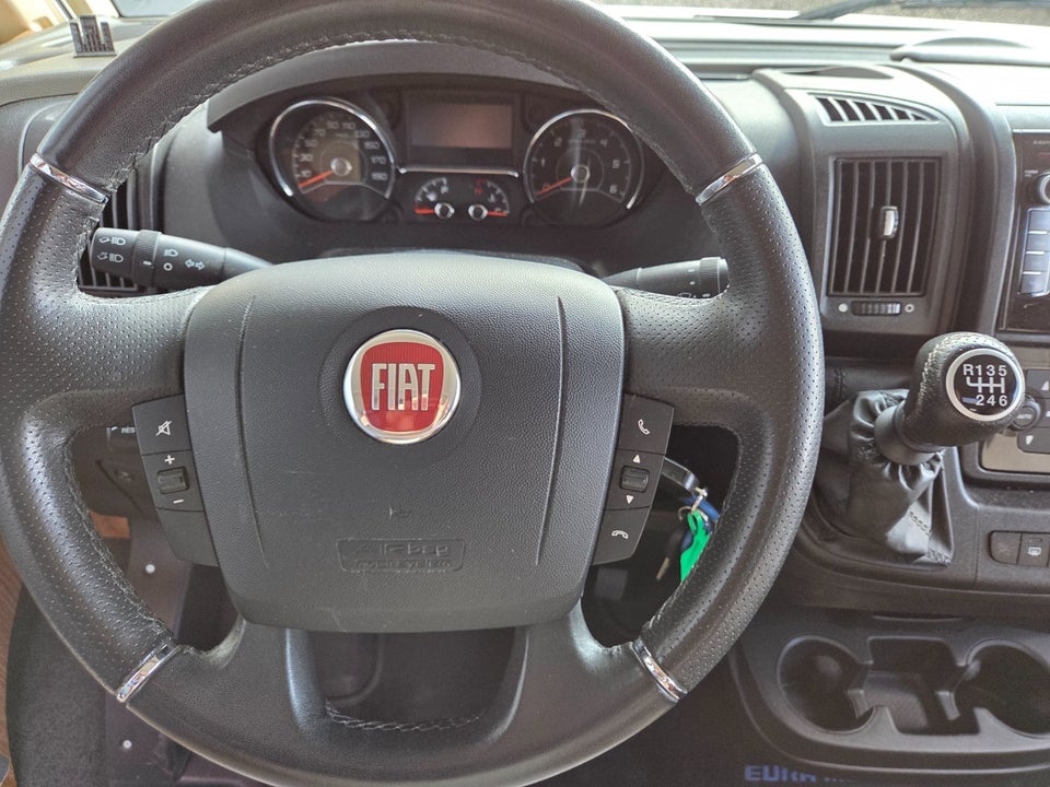 Euramobil Integra Line 2,3 JTD 655 EB 2d