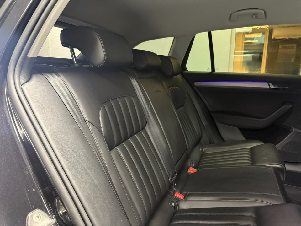 Skoda Superb 2,0 TDi 150 Style Combi DSG 5d