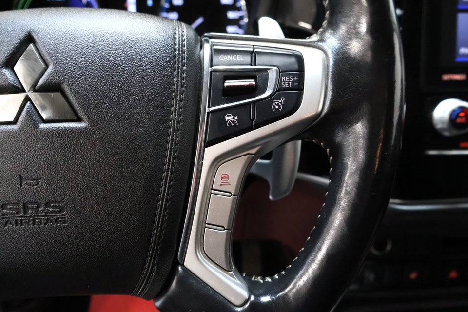 Mitsubishi Outlander 2,4 PHEV Intense CVT 4WD 5d