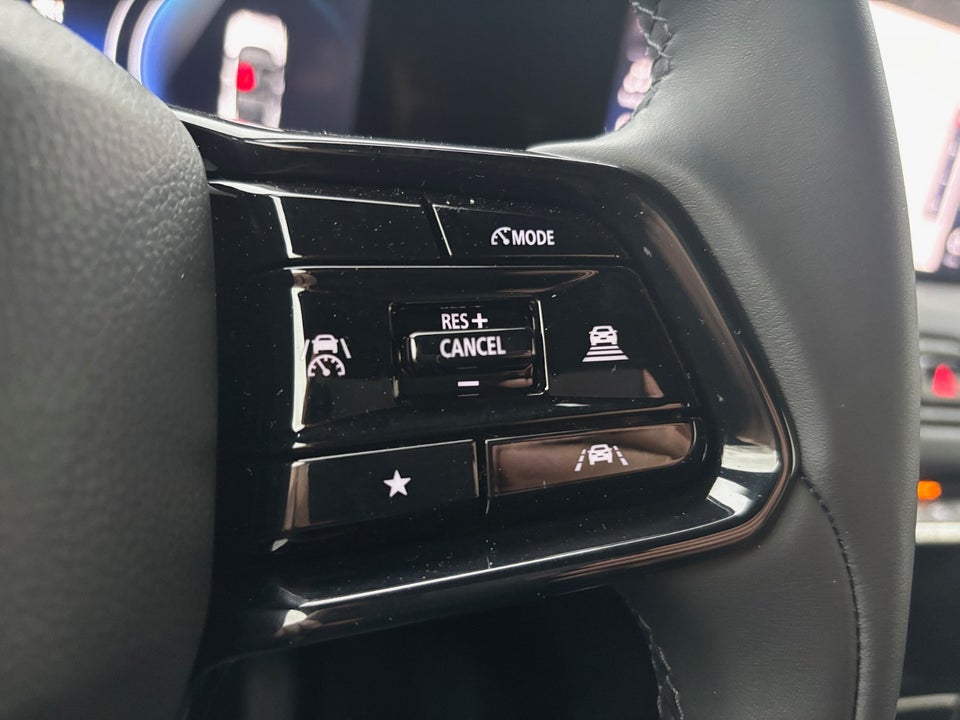 Suzuki eVitara 61 Active 5d