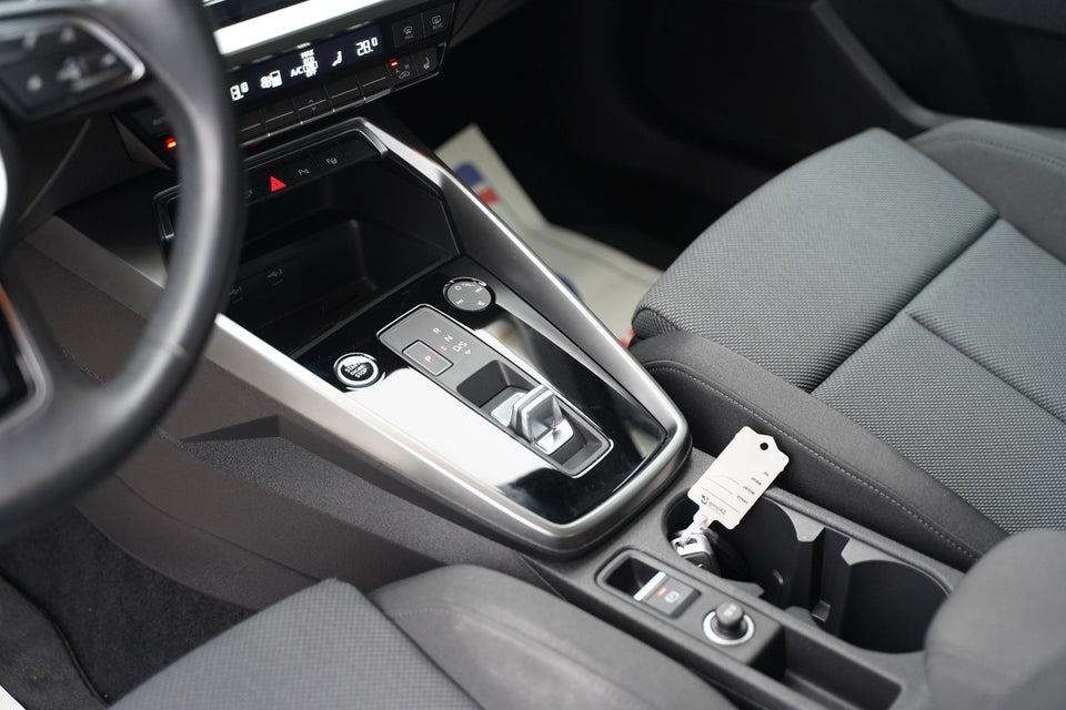 Audi A3 40 TFSi e Sportback S-tr. 5d