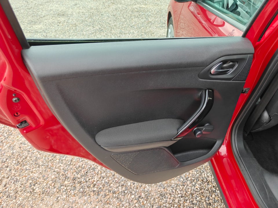 Peugeot 208 1,0 VTi Access Air 5d