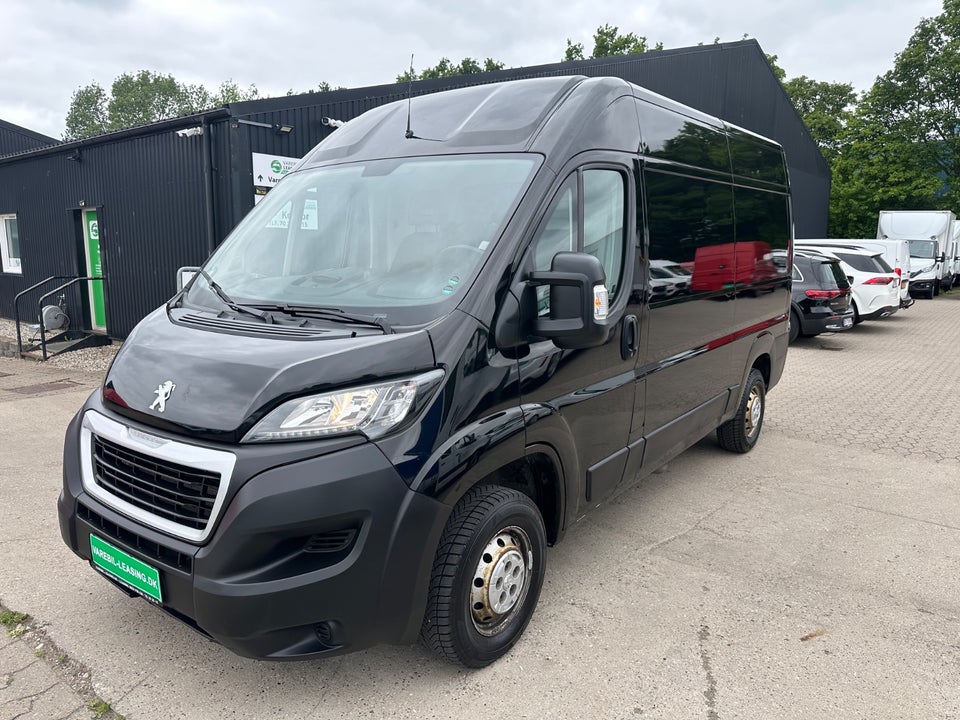 Peugeot Boxer 335 2,0 BlueHDi 130 L2H2 Premium