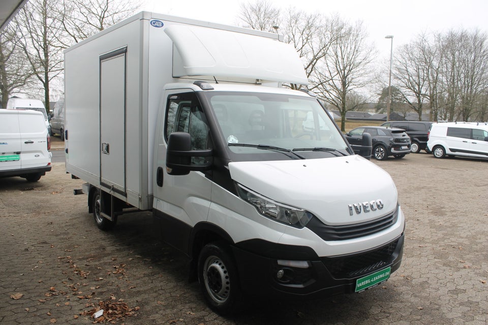 Iveco Daily 2,3 35S14 Alukasse m/lift 2d