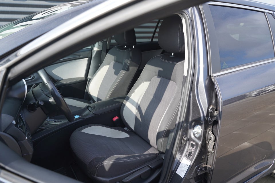 Toyota Avensis 1,8 VVT-i T2 Premium Touring Sports MDS 5d