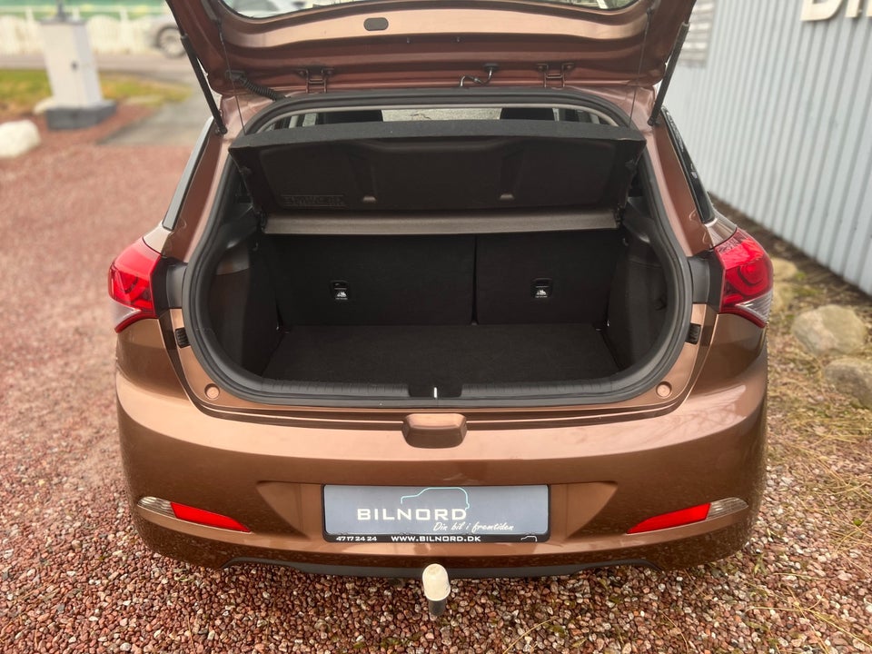 Hyundai i20 1,25 Spring 5d