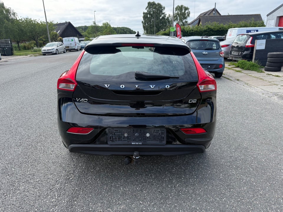 Volvo V40 1,6 D2 115 Momentum aut. 5d