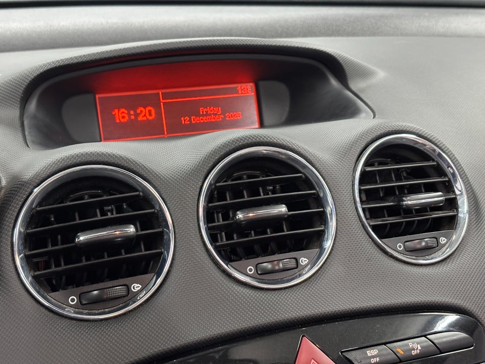 Peugeot 308 2,0 HDi CC 2d