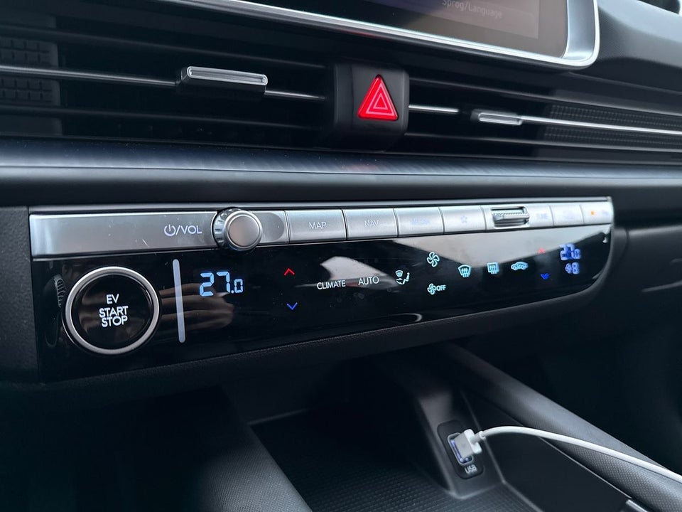 Hyundai Ioniq 6 77 Essential 4d