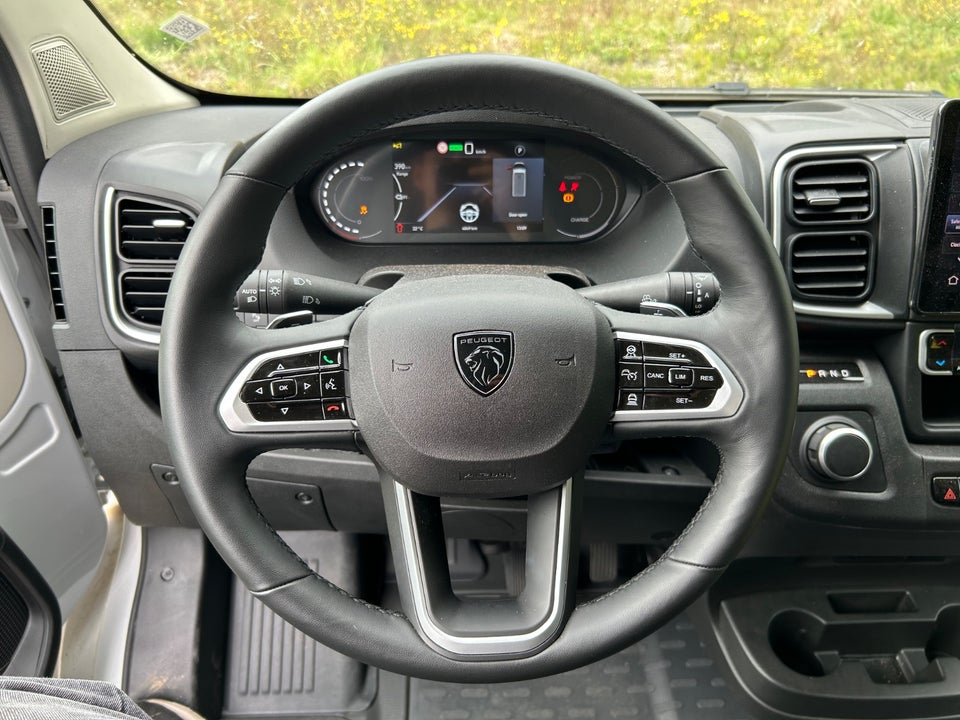 Peugeot e-Boxer 435 110 L3H2 Premium