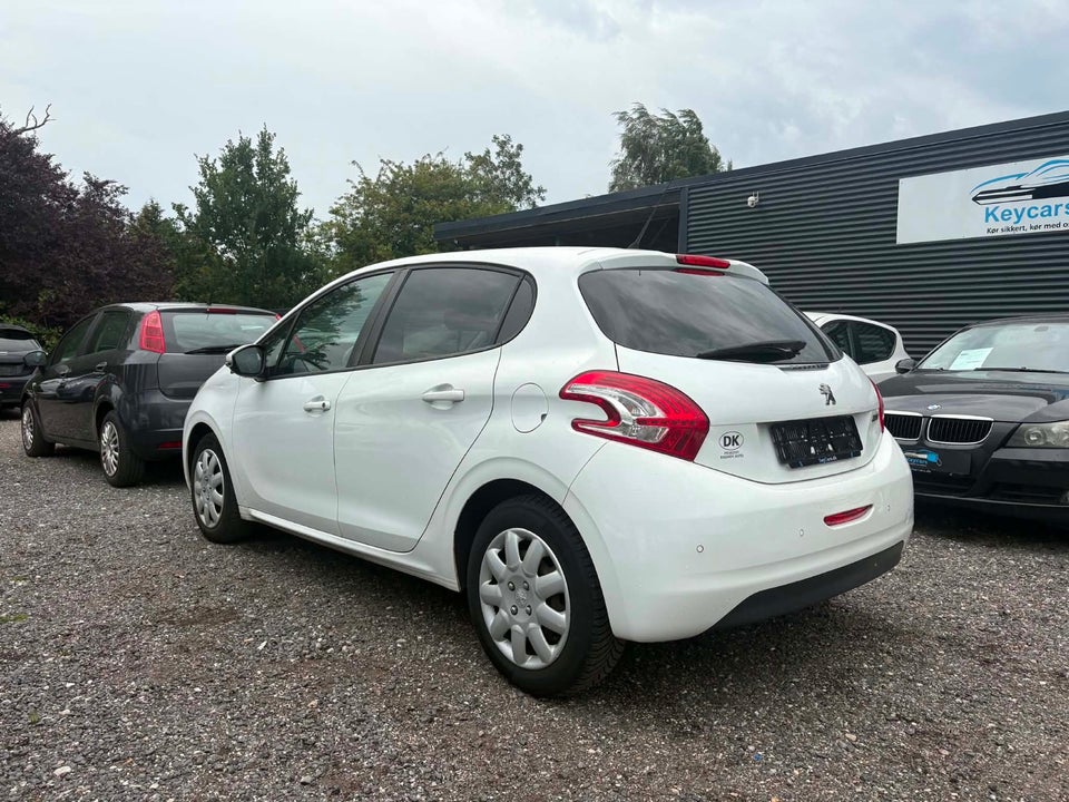 Peugeot 208 1,2 VTi Access 5d