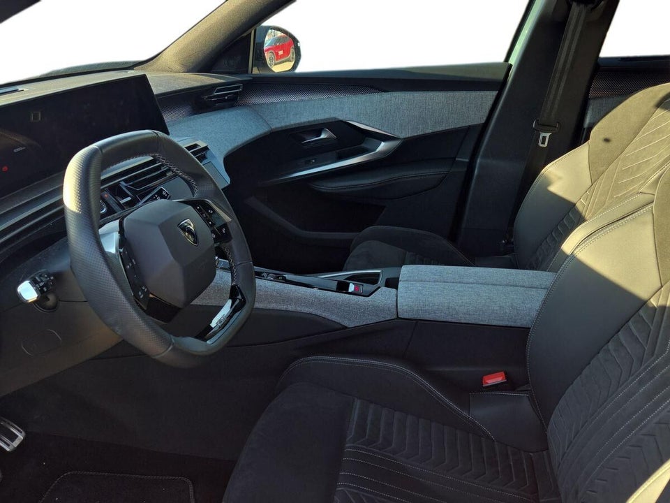 Peugeot e-5008 77 GT Pack 7prs 5d