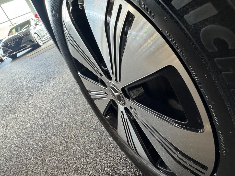 Mercedes EQA300 Progressive 4Matic 5d