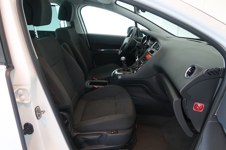Peugeot 5008 2,0 HDi 150 Style 7prs 5d