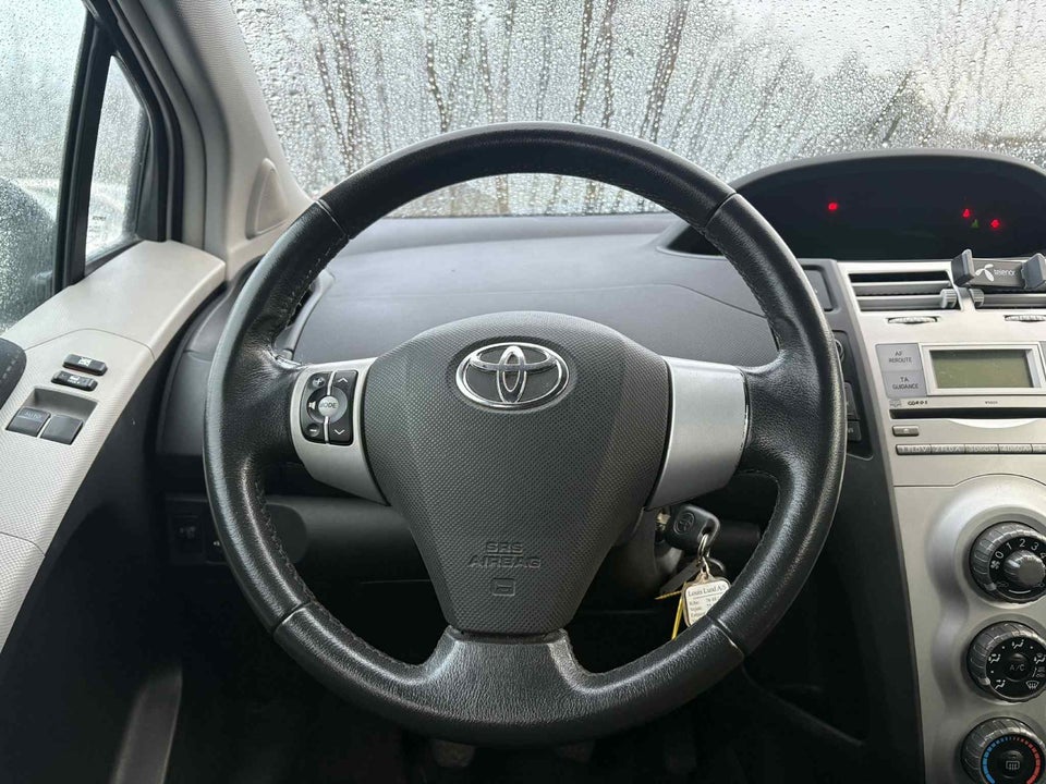 Toyota Yaris 1,4 D-4D Luna 5d