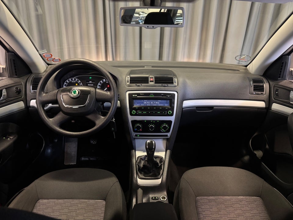 Skoda Octavia 2,0 TDi Ambiente Combi 5d