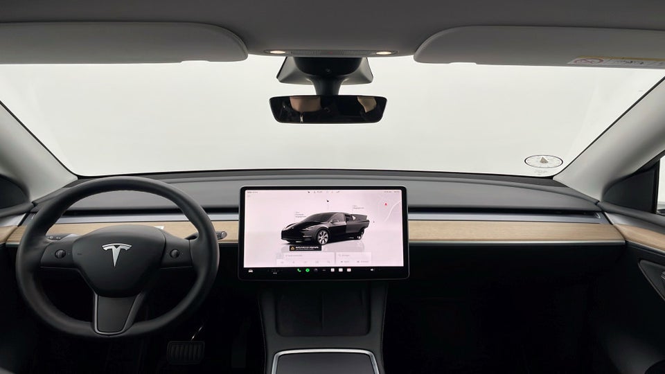 Tesla Model Y Long Range AWD 5d