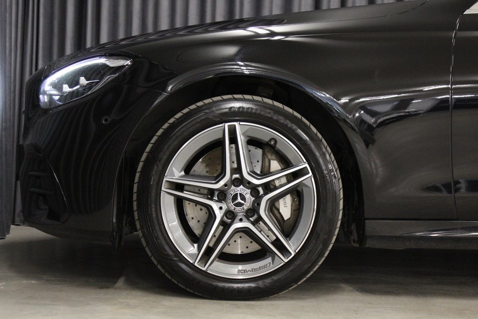 Mercedes E300 e 2,0 AMG Line stc. aut. 5d