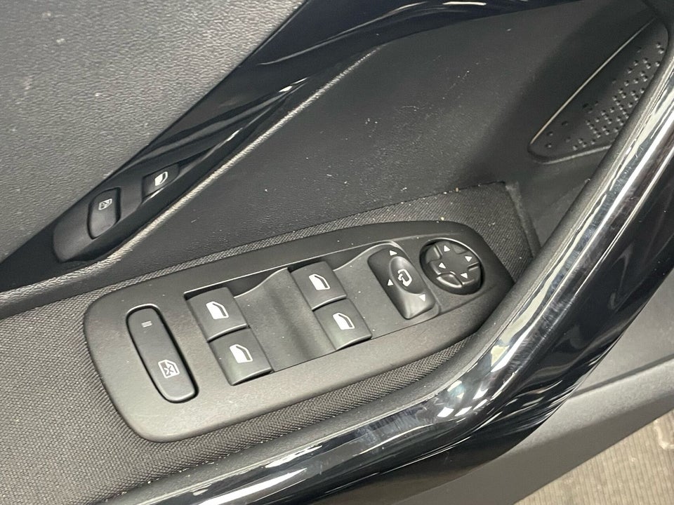 Peugeot 208 1,2 PureTech 82 Prestige 5d